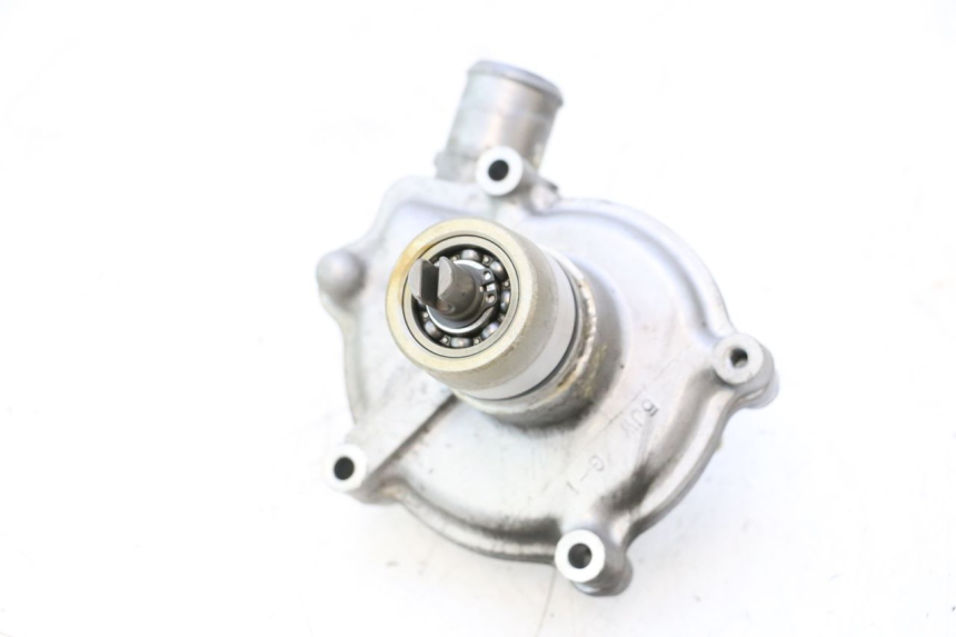 photo de WATERPOMP YAMAHA FJR 1300 (2001 - 2005) - Andere kijkhoek