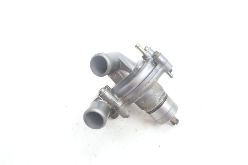 photo de WATERPOMP YAMAHA FJR 1300 (2001 - 2005) - Zoom op gebruiksstaat