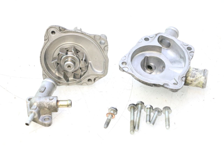 photo de WATERPOMP HONDA FJS SILVER WING SILVERWING 400 (2005 - 2008) - Detail van het onderdeel