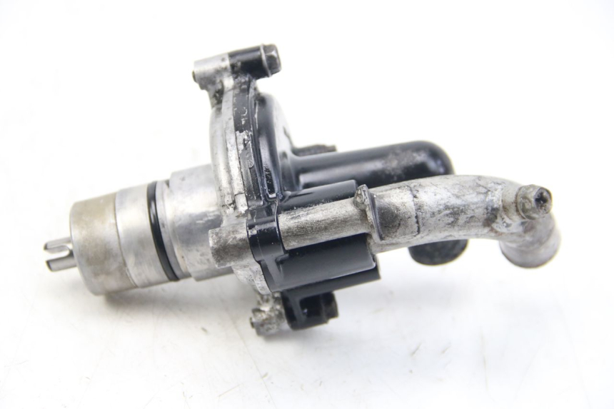 photo de WATERPOMP YAMAHA FZS FAZER 600 (2001 - 2003) - Detail van het onderdeel