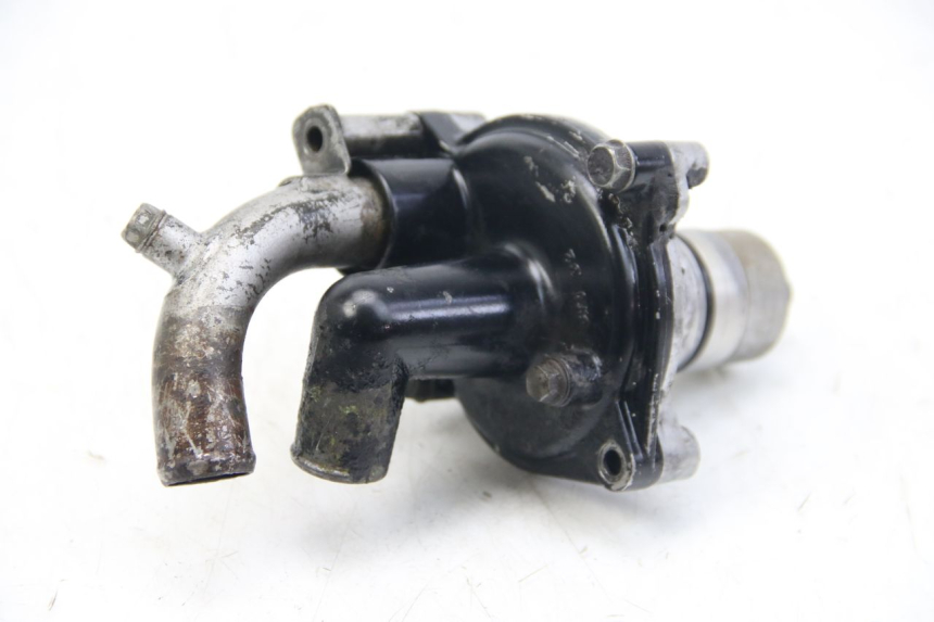 photo de WATERPOMP YAMAHA FZS FAZER 600 (2001 - 2003) - Andere kijkhoek