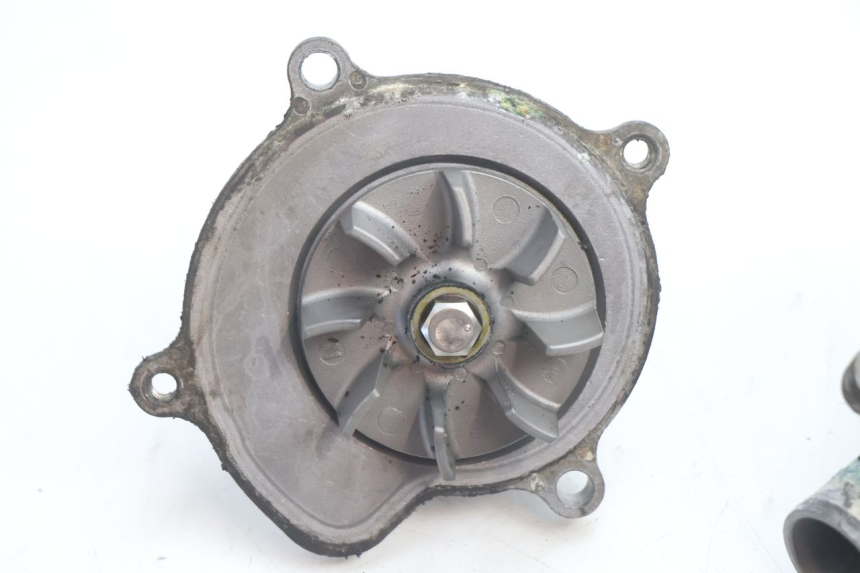 photo de WATERPOMP SUZUKI GSR 600 (2005 - 2012) - Technische close-up