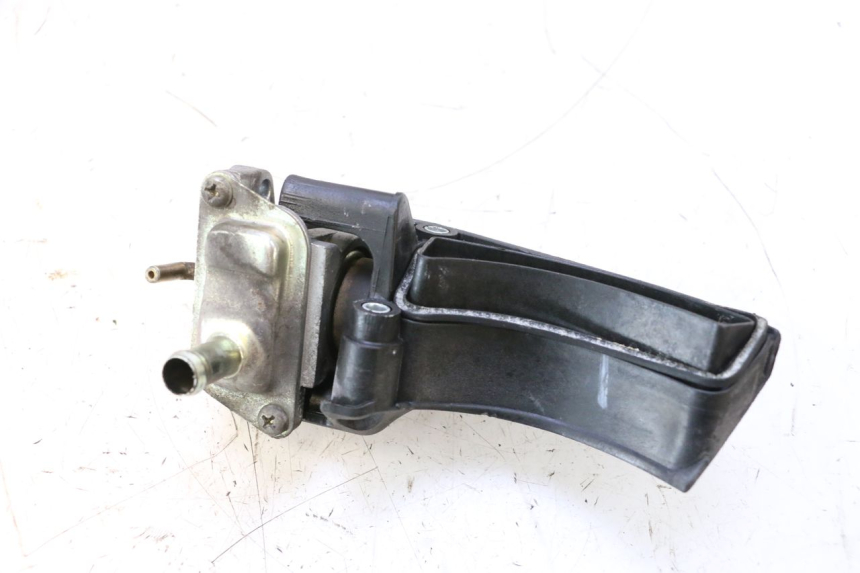photo de WATERPOMP PIAGGIO MP3 125 (2006 - 2014) - Kenmerkende details