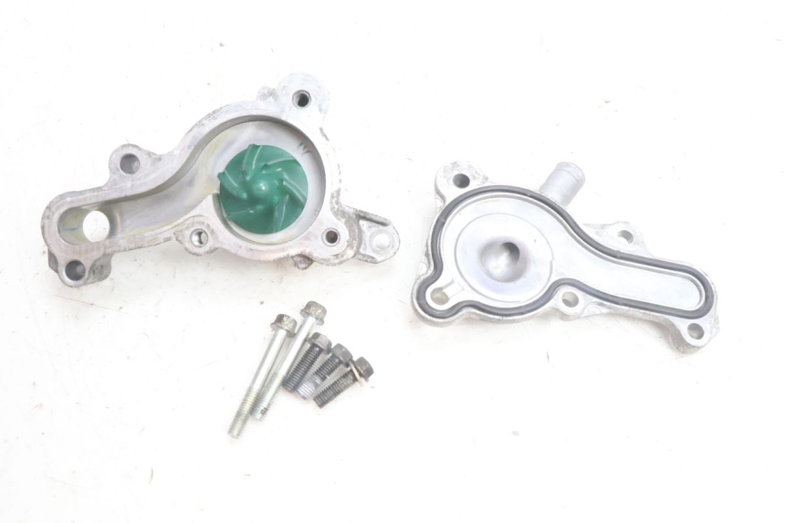 photo de WATERPOMP YAMAHA N-MAX NMAX 125 (2021 - 2024) - Hoofdaanzicht