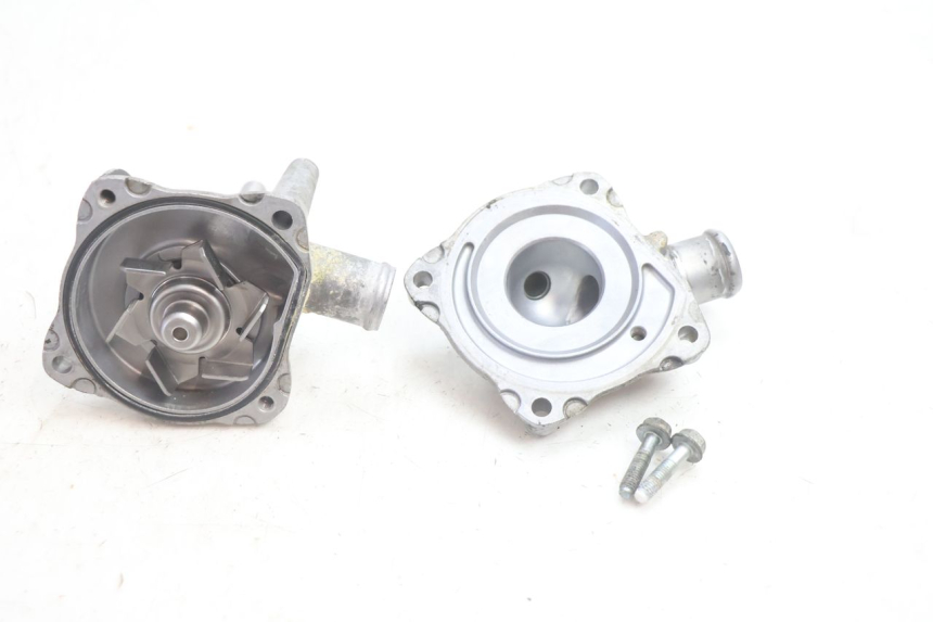 photo de WATERPOMP HONDA VFR FI RC46 800 (1998 - 2001) - Hoofdaanzicht