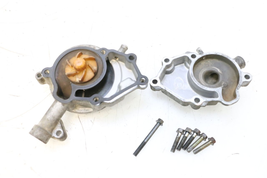 photo de WATERPOMP YAMAHA X-MAX XMAX 125 (2010 - 2013) - Andere kijkhoek
