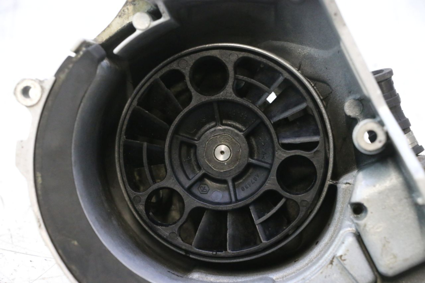 photo de WATERPOMP PIAGGIO X9 EVOLUTION 125 (2003 - 2007) - Kenmerkende details