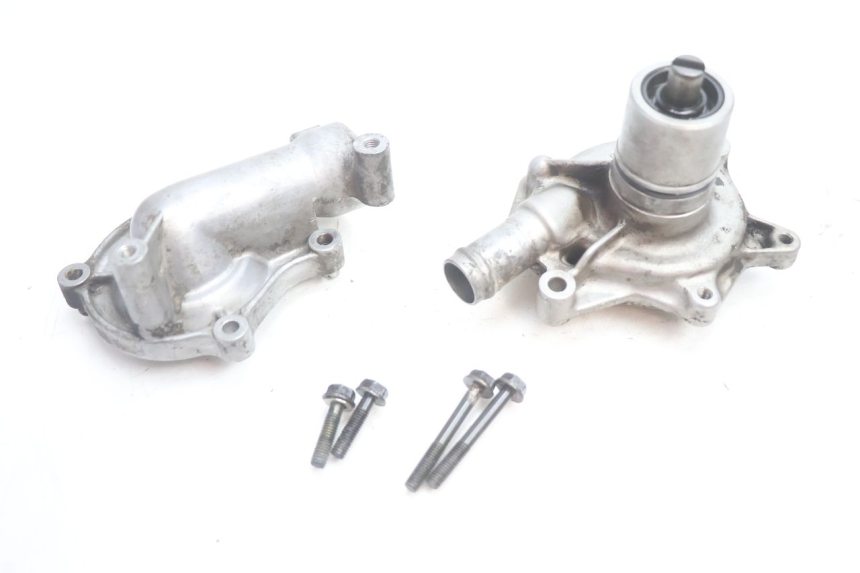 photo de WATERPOMP HONDA XRV AFRICA TWIN 750 (1990 - 1992) - Andere kijkhoek