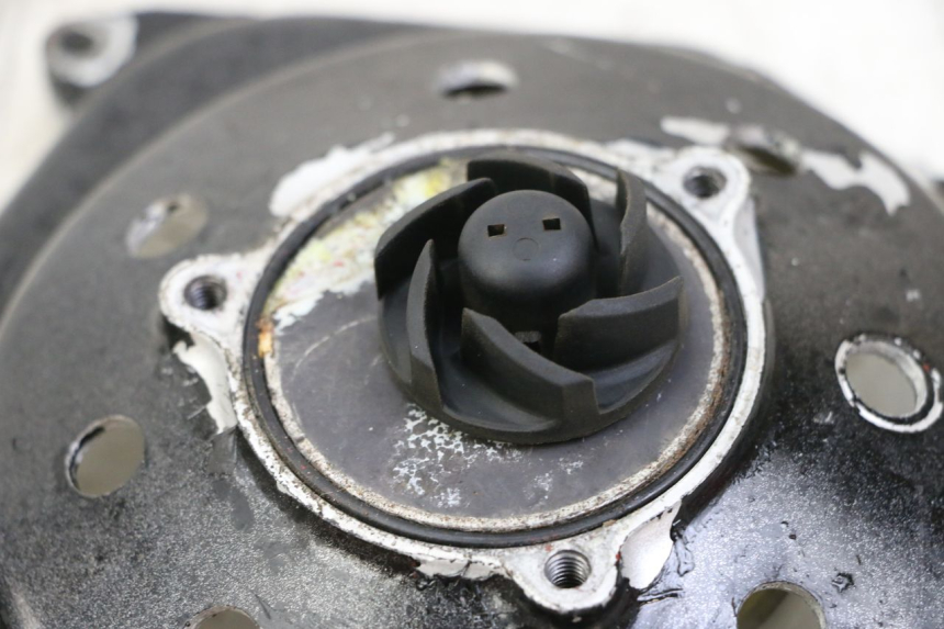 photo de WATERPOMP YAMAHA AEROX 50 (1997 - 2006) - Andere kijkhoek