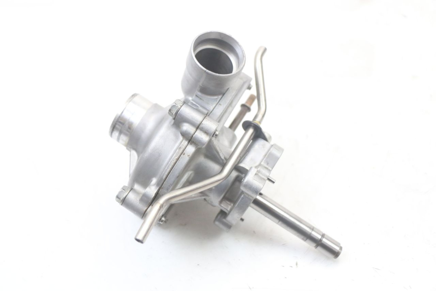 photo de WATERPOMP YAMAHA FZ1 FAZER 1000 (2007 - 2009) - Zoom op gebruiksstaat