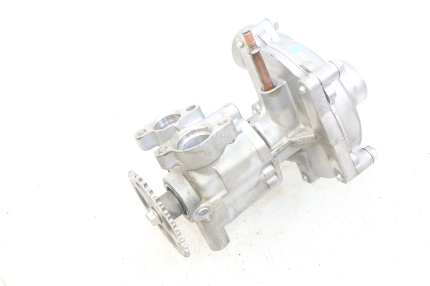 photo de WATERPOMP YAMAHA YZF R1 1000 (2007 - 2008) - Bevestigingspunten