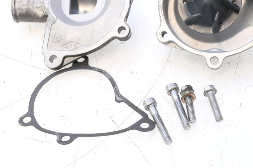 photo de WATERPOMP YAMAHA YZF R6 600 (2008 - 2009) - Technische close-up