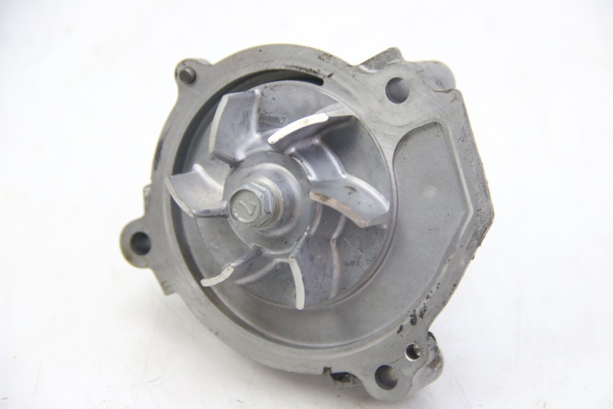 photo de WATERPOMP KAWASAKI Z ABS 1000 (2014 - 2020) - Andere kijkhoek