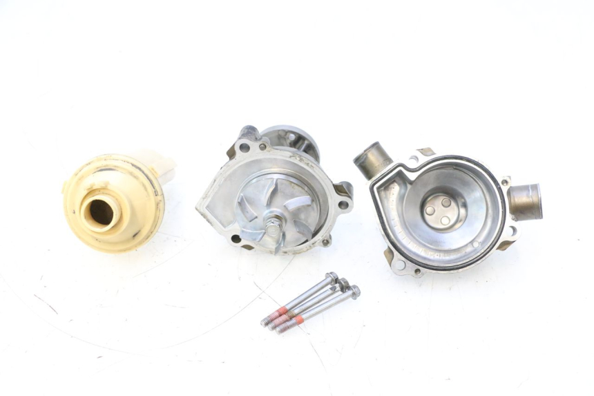 photo de WATERPOMP KAWASAKI ZX-6R ZX6R 600 (2000 - 2002) - Hoofdaanzicht