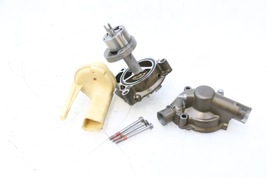 photo de WATERPOMP KAWASAKI ZX-6R ZX6R 600 (2000 - 2002) - Andere kijkhoek