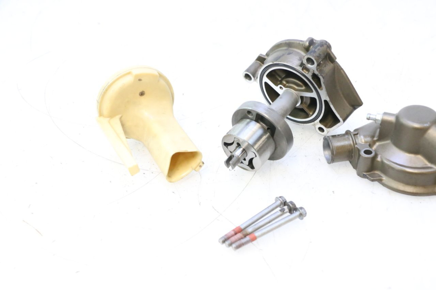 photo de WATERPOMP KAWASAKI ZX-6R ZX6R 600 (2000 - 2002) - Technische close-up