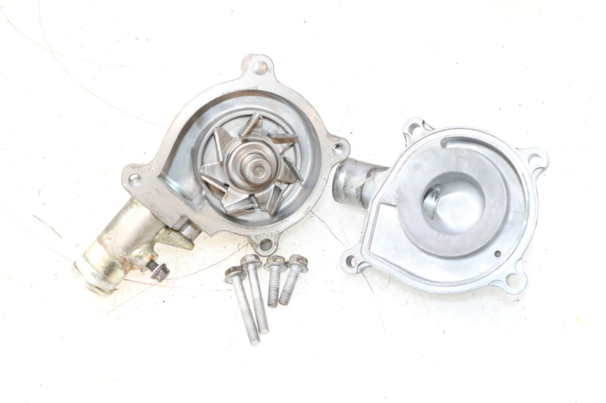 photo de WATERPOMP KAWASAKI ZZR 600 (1995 - 2004) - Hoofdaanzicht