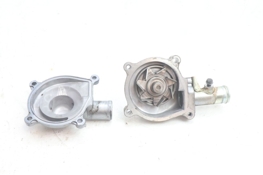 photo de WATERPOMP KAWASAKI ZZR 600 (1995 - 2004) - Detail van het onderdeel
