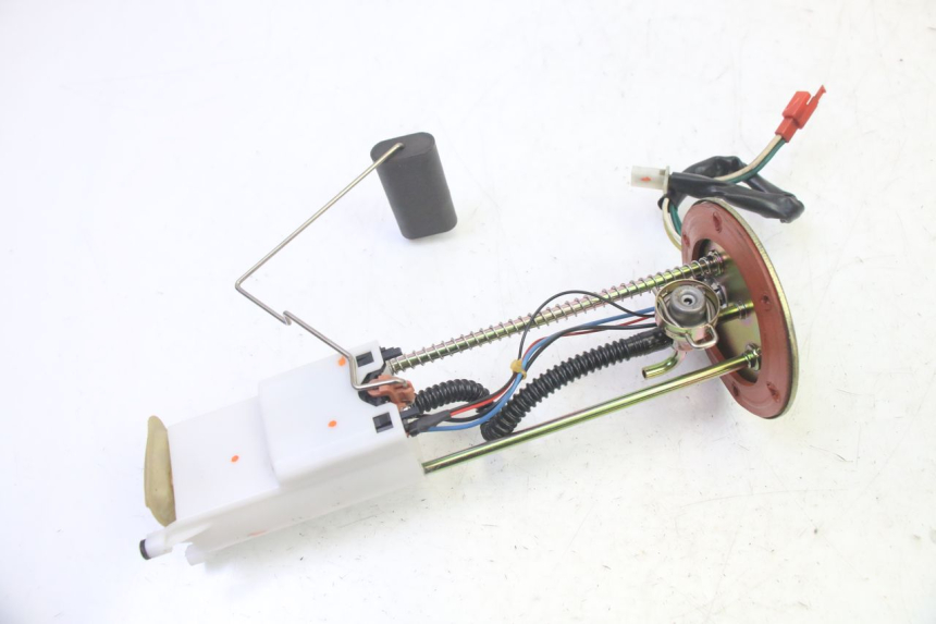 photo de BENZINEPOMP QUADRO 4 4D 350 (2015 - 2018) - Detail van het onderdeel