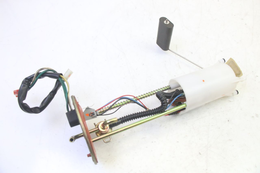 photo de BENZINEPOMP QUADRO 4 4D 350 (2015 - 2018) - Zoom op gebruiksstaat