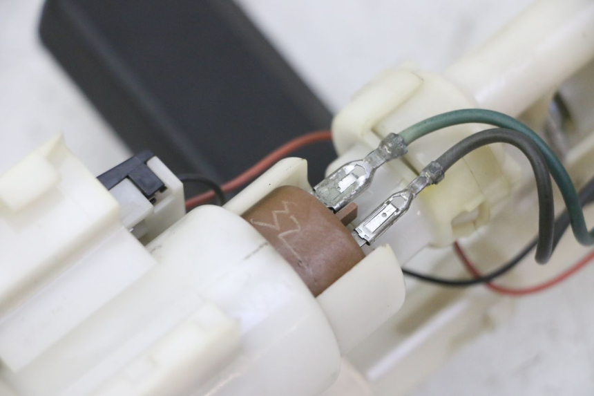 photo de BENZINEPOMP SUZUKI BURGMAN 125 (2007 - 2014) - Overzicht