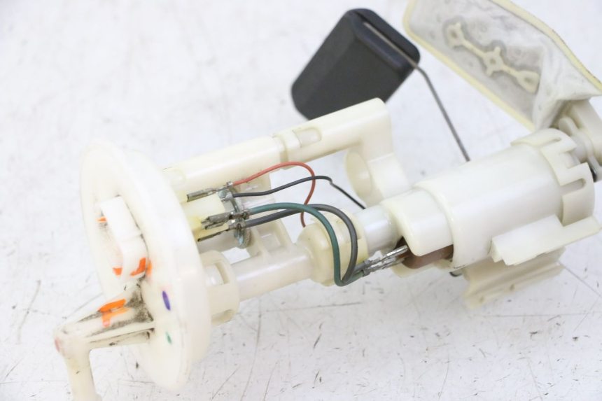 photo de BENZINEPOMP SUZUKI BURGMAN 125 (2007 - 2014) - Staat van het oppervlak