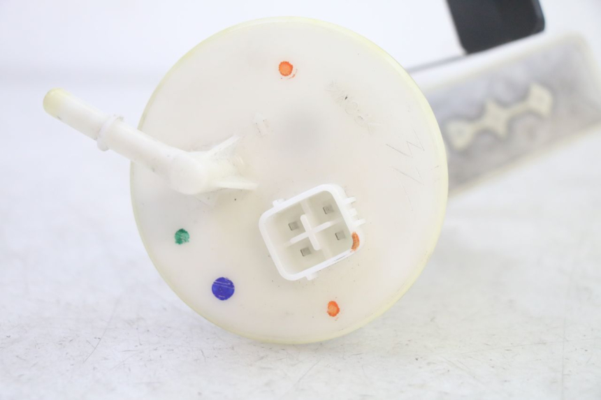 photo de BENZINEPOMP SUZUKI BURGMAN 125 (2007 - 2014) - Andere kijkhoek