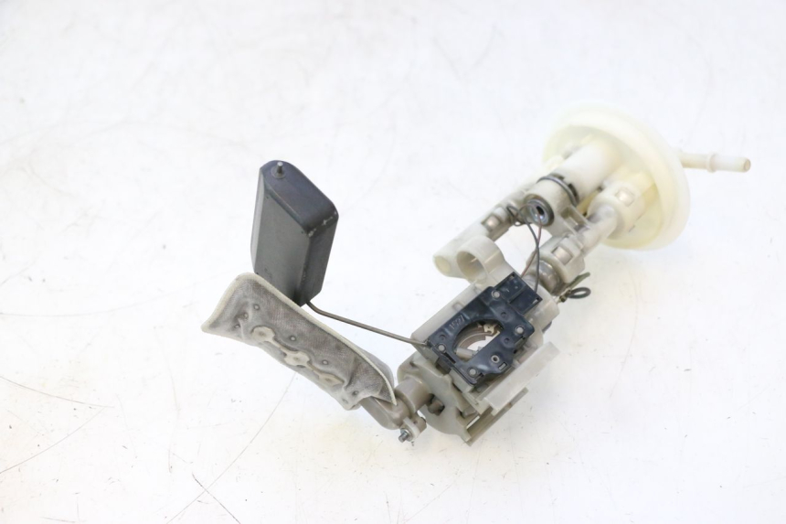photo de BENZINEPOMP SUZUKI BURGMAN 125 (2007 - 2014) - Detail van het onderdeel