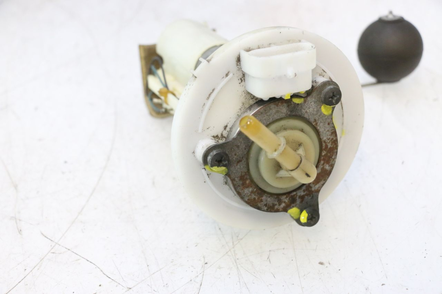photo de BENZINEPOMP PEUGEOT CITYSTAR 125 (2011 - 2017) - Detail van het onderdeel