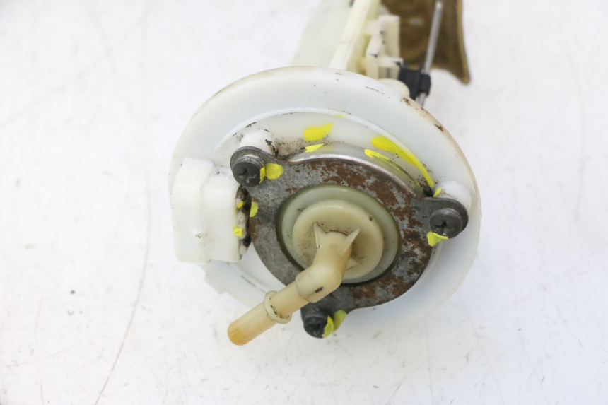 photo de BENZINEPOMP PEUGEOT CITYSTAR 125 (2011 - 2017) - Gecontroleerd onderdeel