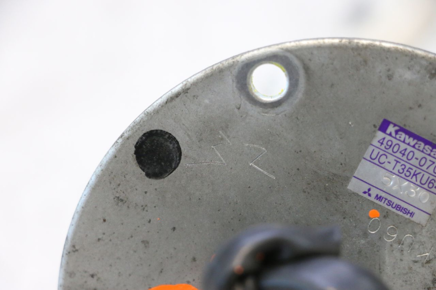 photo de BENZINEPOMP KAWASAKI ER-6 ER6 F ABS 650 (2012 - 2016) - Bevestigingspunten