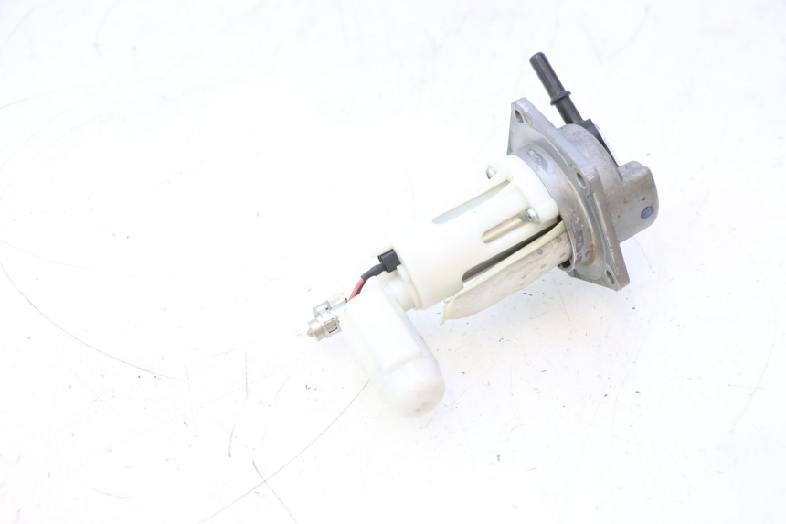 photo de Brandstofpomp KAWASAKI ER-6 ER6 N 650 (2005 - 2009) - Detail van het onderdeel