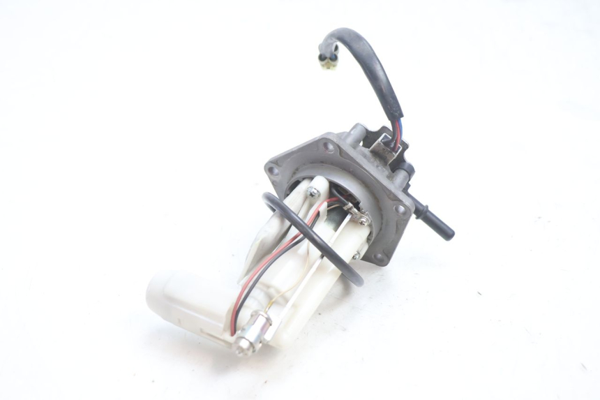 photo de Brandstofpomp KAWASAKI ER-6 ER6 N 650 (2005 - 2009) - Andere kijkhoek