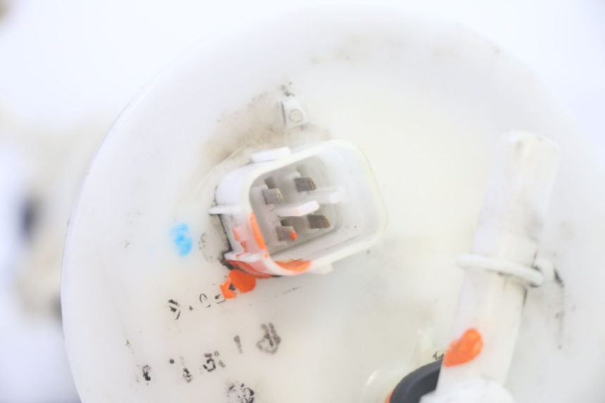 photo de BENZINEPOMP HONDA FES S-WING SWING ABS 125 (2007 - 2015) - Bevestigingspunten