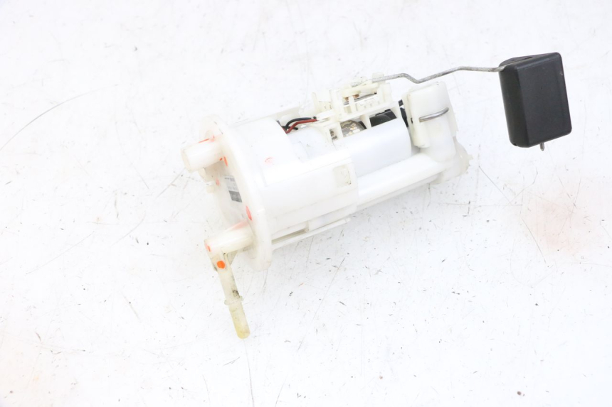 photo de BENZINEPOMP YAMAHA FJR ABS 1300 (2006 - 2012) - Zoom op gebruiksstaat