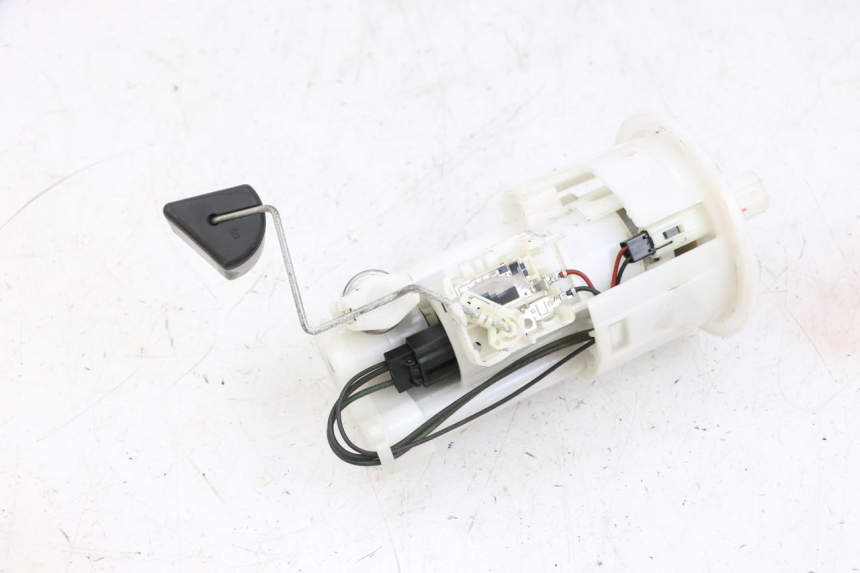 photo de BENZINEPOMP YAMAHA FJR ABS 1300 (2006 - 2012) - Bevestigingspunten