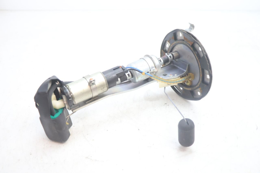 photo de BENZINEPOMP HONDA FJS SILVER WING SILVERWING 400 (2005 - 2008) - Andere kijkhoek