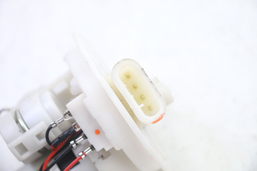 photo de BENZINEPOMP VENESI FLY RETRO 4T 50 (2020 - 2025) - Detail van het onderdeel