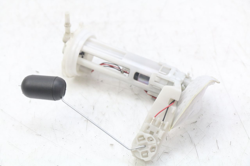 photo de BENZINEPOMP HONDA FORZA 125 (2015 - 2016) - Hoofdaanzicht