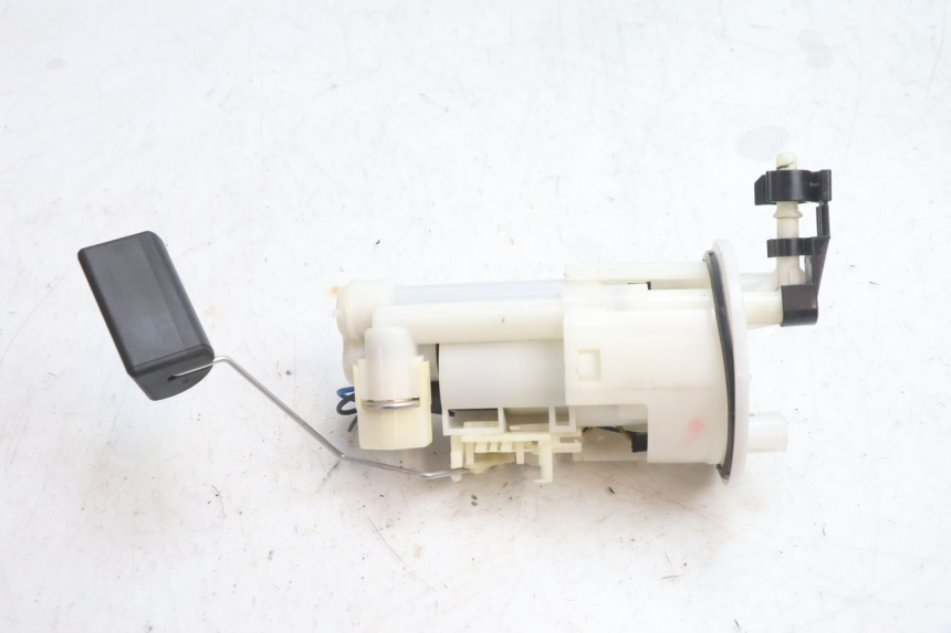 photo de BENZINEPOMP YAMAHA FZ8 800 (2010 - 2016) - Detail van het onderdeel