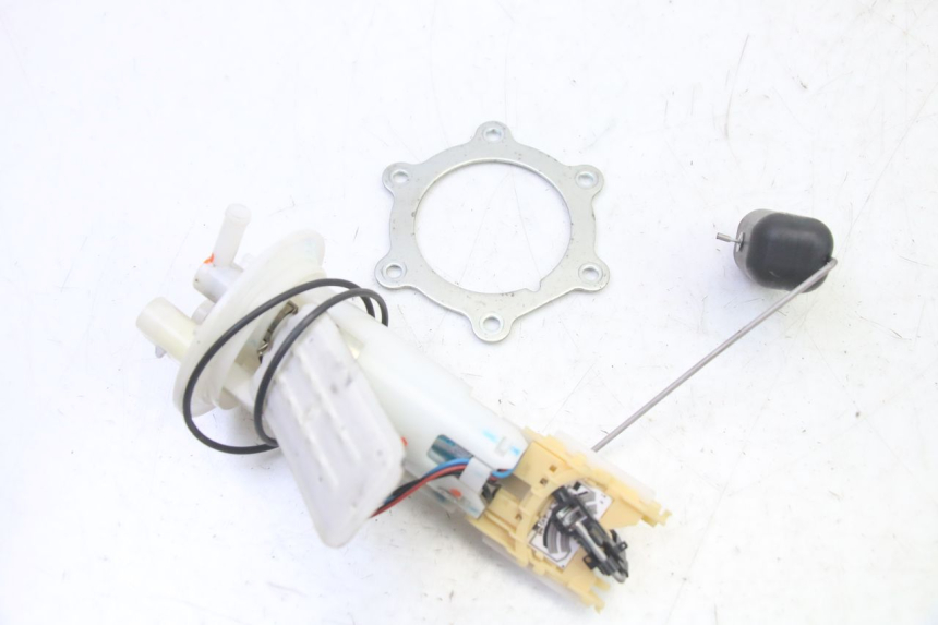 photo de BENZINEPOMP BMW G310 R 310 (2016 - 2020) - Andere kijkhoek