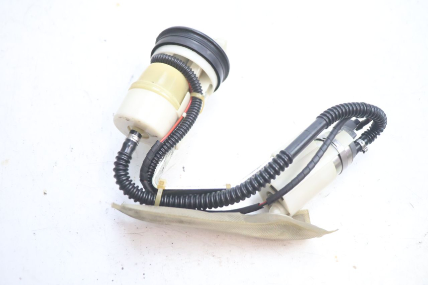 photo de BENZINEPOMP GILERA GP 800 (2007 - 2013) - Hoofdaanzicht