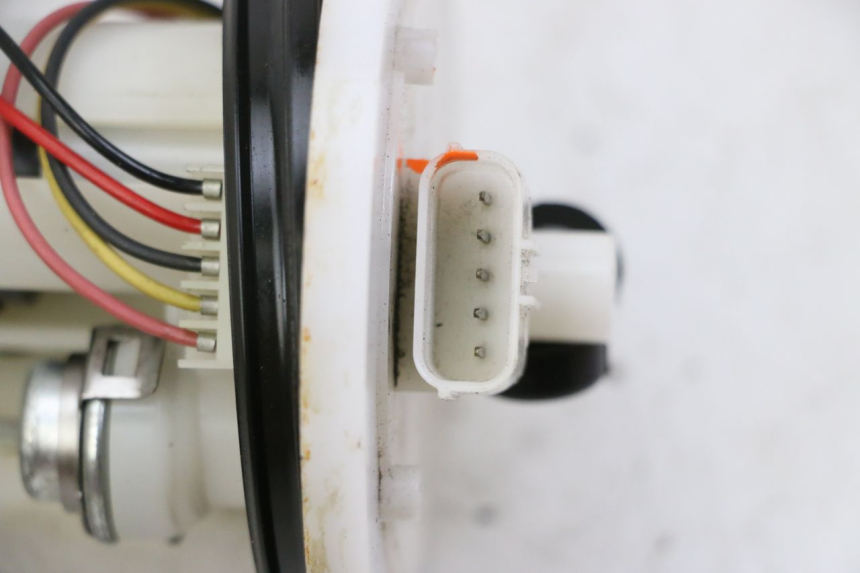 photo de BENZINEPOMP HONDA PES PS I 125 (2006 - 2012) - Bevestigingspunten