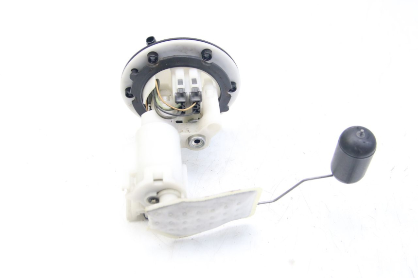 photo de BENZINEPOMP YAMAHA HW XENTER 125 (2011 - 2017) - Detail van het onderdeel