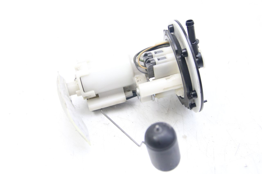 photo de BENZINEPOMP YAMAHA HW XENTER 125 (2011 - 2017) - Technische close-up