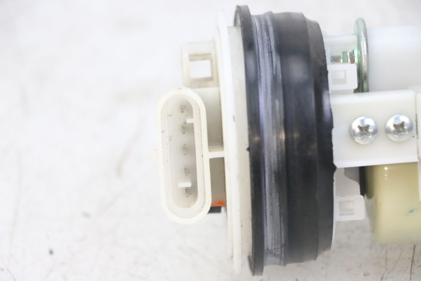 photo de BENZINEPOMP PIAGGIO IE MP3 YOURBAN 300 (2011 - 2016) - Overzicht