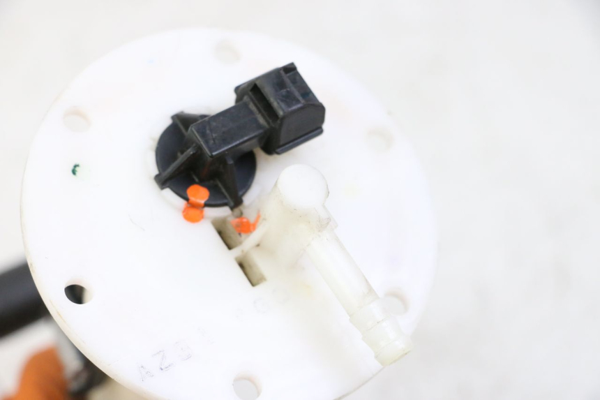 photo de BENZINEPOMP SYM JOYMAX 125 (2010 - 2017) - Detail van het onderdeel