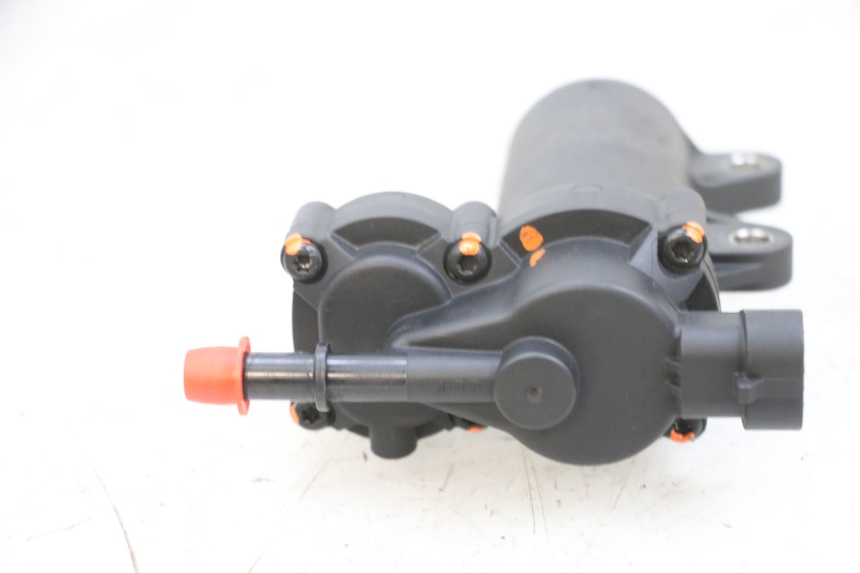 photo de BENZINEPOMP PEUGEOT KISBEE 4T 50 (2018 - 2022) - Staat van het oppervlak