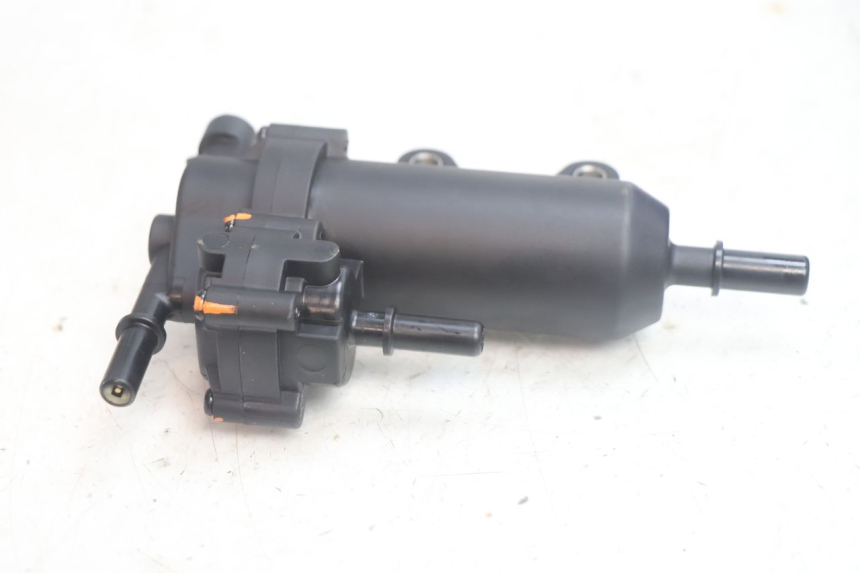 photo de BENZINEPOMP PEUGEOT KISBEE 4T 50 (2018 - 2022) - Bevestigingspunten