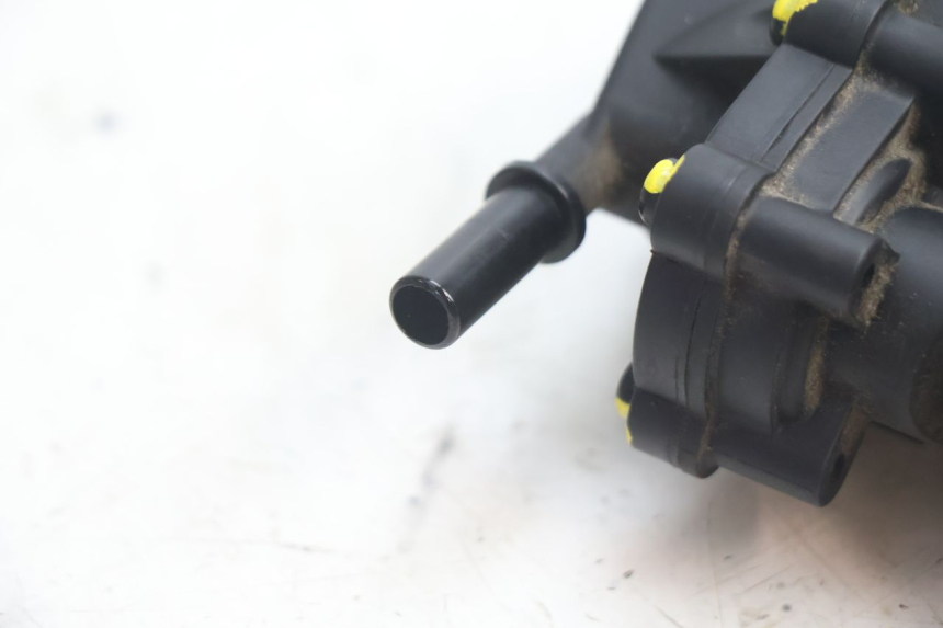photo de BENZINEPOMP PEUGEOT KISBEE 4T 50 (2018 - 2022) - Bevestigingspunten